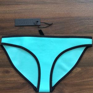 Bikini bottom triangl